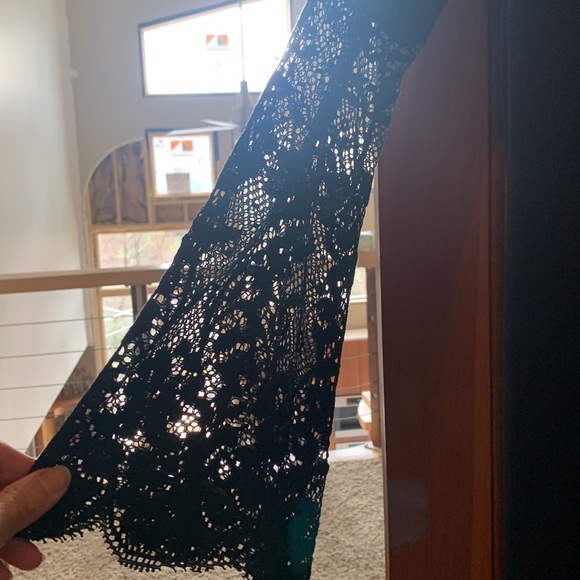 NWT Chiara Boni shift dress with crochet sleeves size 8 - Picture 2 of 6